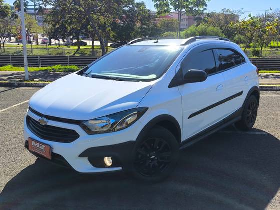 CHEVROLET ONIX 1.4 MPFI ACTIV 8V FLEX 4P AUTOMÁTICO CHEVROLET ONIX 1.4 MPFI ACTIV 8V FLEX 4P AUTOMÁTICO